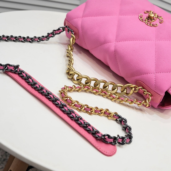 シャネルバッグ素材ディテール